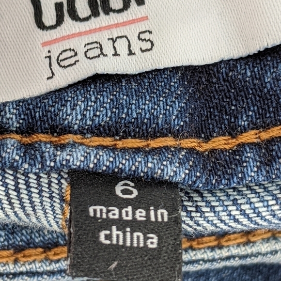 Cabi Jeans Womens Distressed Curvy Skinny Sz 6 - Picture 4 of 10